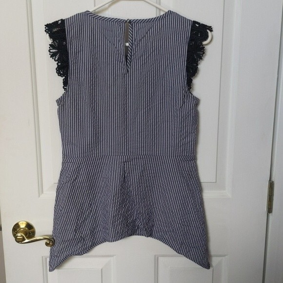 CAbi #5727 lace flutter top XS - navy white - Picture 5 of 5